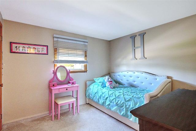 62 Meadowcrest Drive, Cumberland, RI 02864