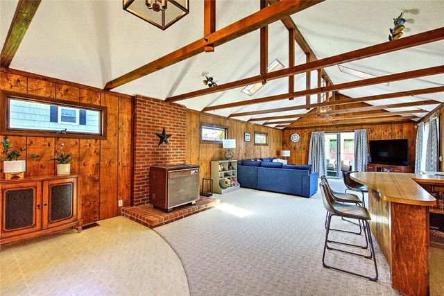 62 Meadowcrest Drive, Cumberland, RI 02864