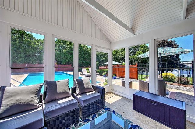 62 Meadowcrest Drive, Cumberland, RI 02864