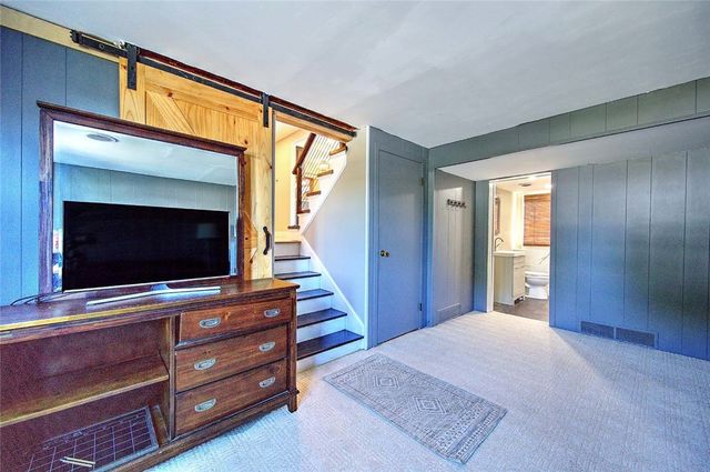 62 Meadowcrest Drive, Cumberland, RI 02864