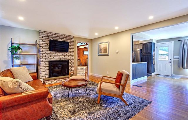 62 Meadowcrest Drive, Cumberland, RI 02864