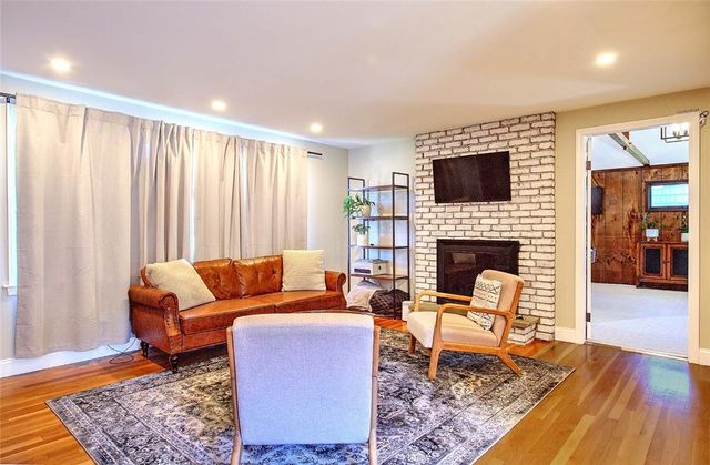 62 Meadowcrest Drive, Cumberland, RI 02864