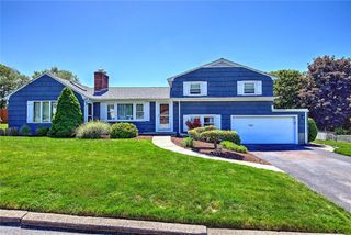 62 Meadowcrest Drive, Cumberland, RI 02864