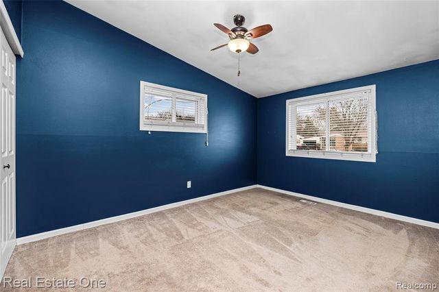 13340 Woodvale Street, Oak Park, MI 48237