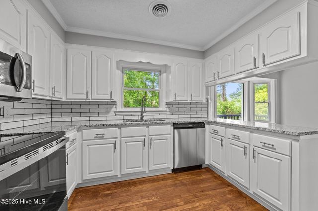 105 Country Place, Washington, NC 27889