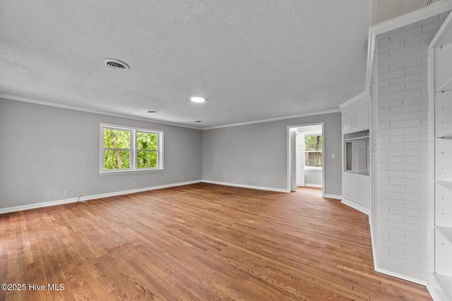 105 Country Place, Washington, NC 27889