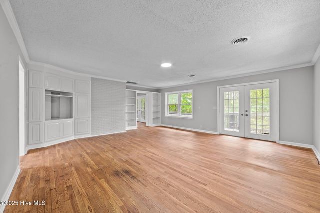 105 Country Place, Washington, NC 27889