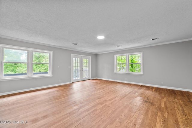 105 Country Place, Washington, NC 27889