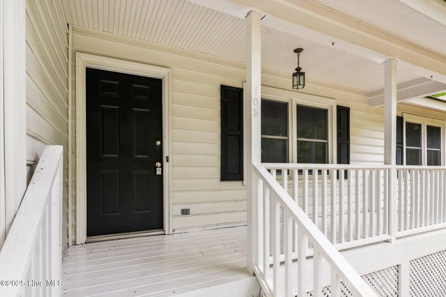 105 Country Place, Washington, NC 27889