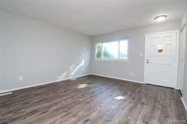 19169 Inkster Road, Livonia, MI 48152