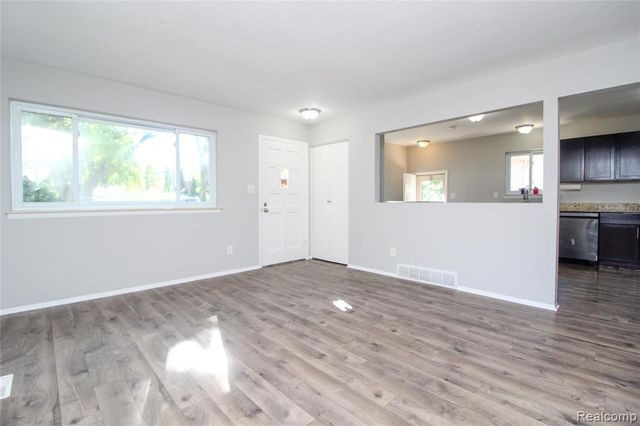 19169 Inkster Road, Livonia, MI 48152