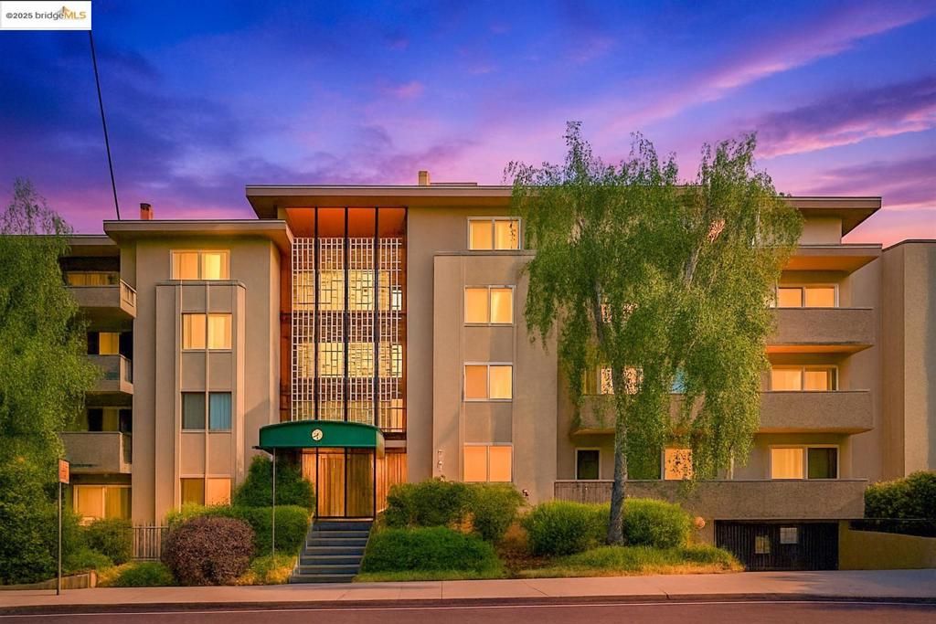 360 Vernon St 216, Oakland, CA 94610