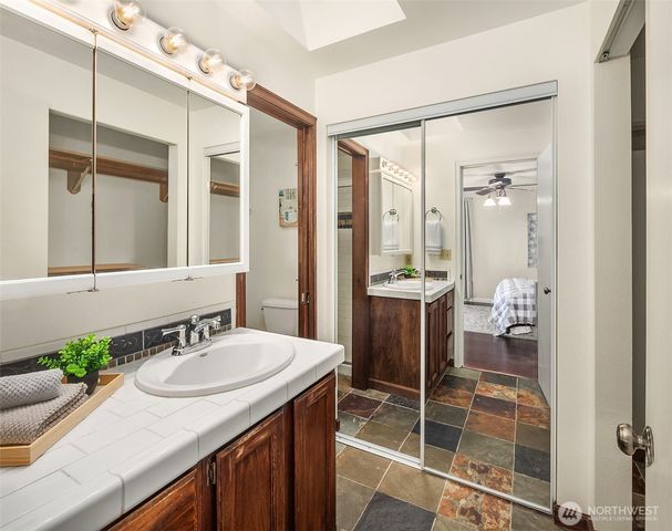 1247 293rd Avenue NE, Carnation, WA 98014