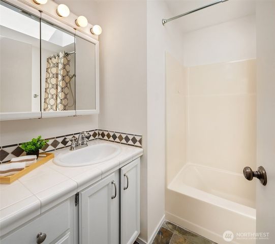 1247 293rd Avenue NE, Carnation, WA 98014