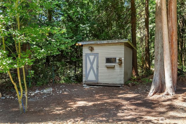 1247 293rd Avenue NE, Carnation, WA 98014