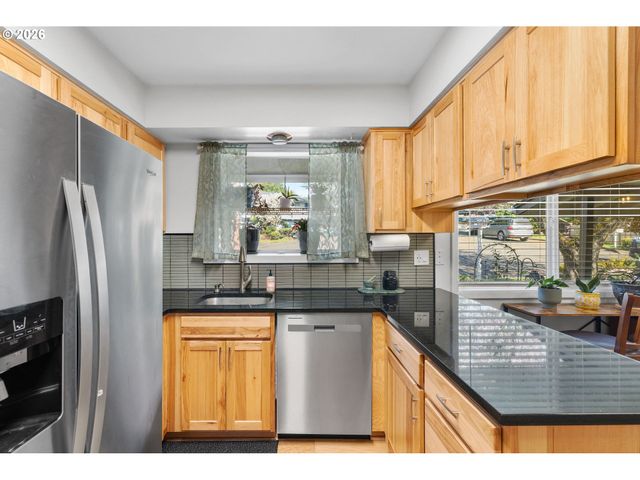 7360 Se IMPERIAL Ct, Milwaukie, OR 97222