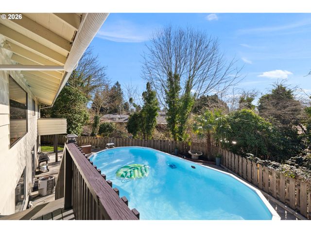 7360 Se IMPERIAL Ct, Milwaukie, OR 97222