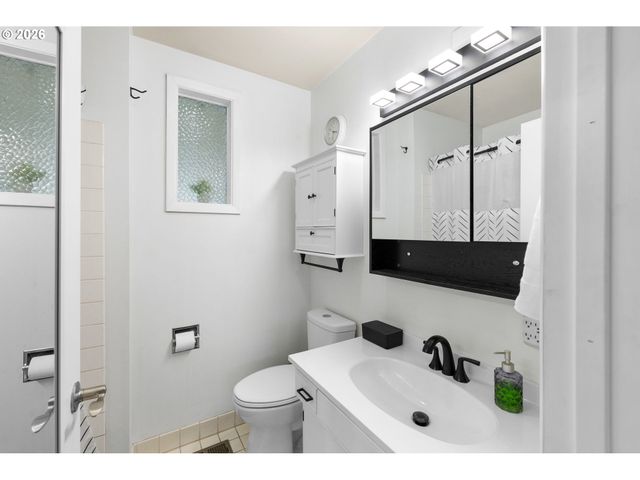 7360 Se IMPERIAL Ct, Milwaukie, OR 97222