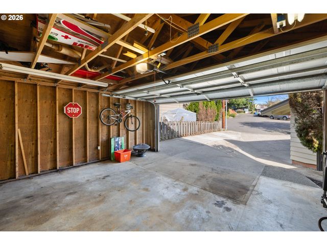 7360 Se IMPERIAL Ct, Milwaukie, OR 97222