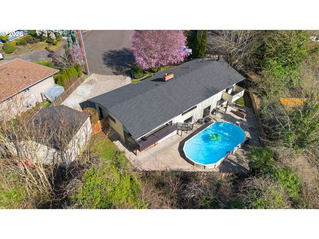 7360 Se IMPERIAL Ct, Milwaukie, OR 97222