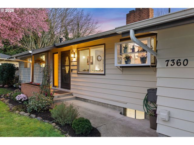 7360 Se IMPERIAL Ct, Milwaukie, OR 97222