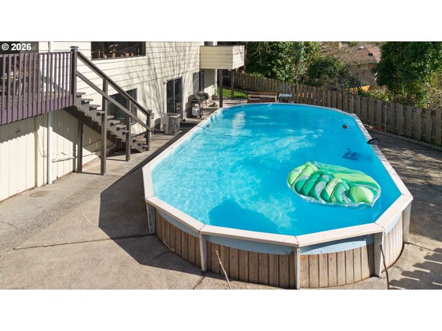 7360 Se IMPERIAL Ct, Milwaukie, OR 97222