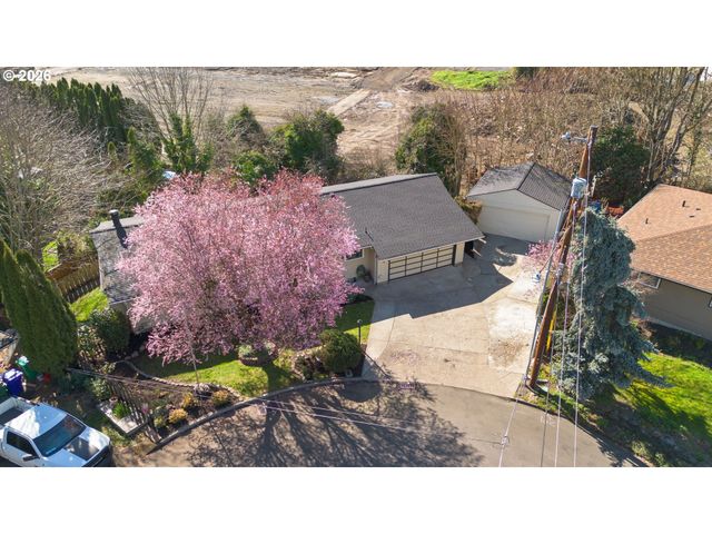 7360 Se IMPERIAL Ct, Milwaukie, OR 97222