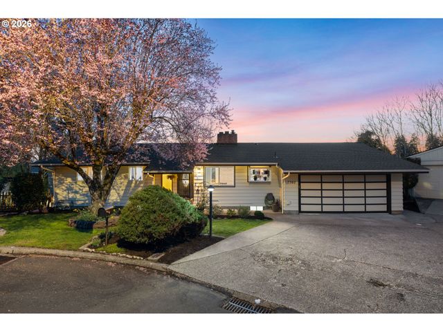 7360 Se IMPERIAL Ct, Milwaukie, OR 97222