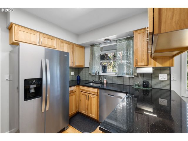 7360 Se IMPERIAL Ct, Milwaukie, OR 97222