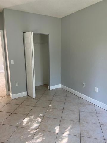 616 Clearwater Park Rd 403, West Palm Beach, FL 33401