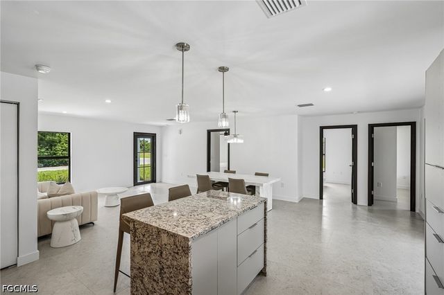 2800 NW 10th ST, Cape Coral, FL 33993