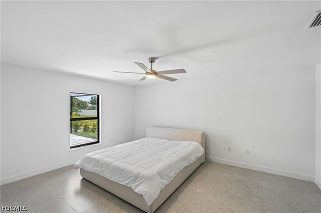 2800 NW 10th ST, Cape Coral, FL 33993