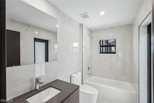 2800 NW 10th ST, Cape Coral, FL 33993