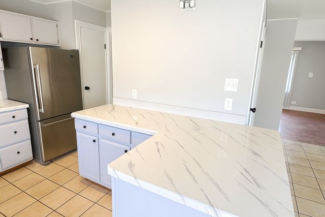 5567 Court F 5567, Hanover Park, IL 60133