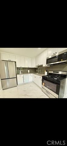 16682 Goldenwest 2, Huntington Beach, CA 92647