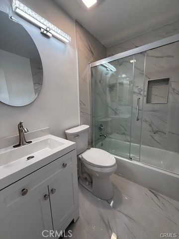 16682 Goldenwest 2, Huntington Beach, CA 92647