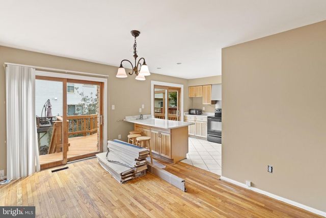 6168 FOREST CREEK CT, Springfield, VA 22152