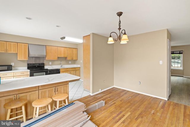 6168 FOREST CREEK CT, Springfield, VA 22152
