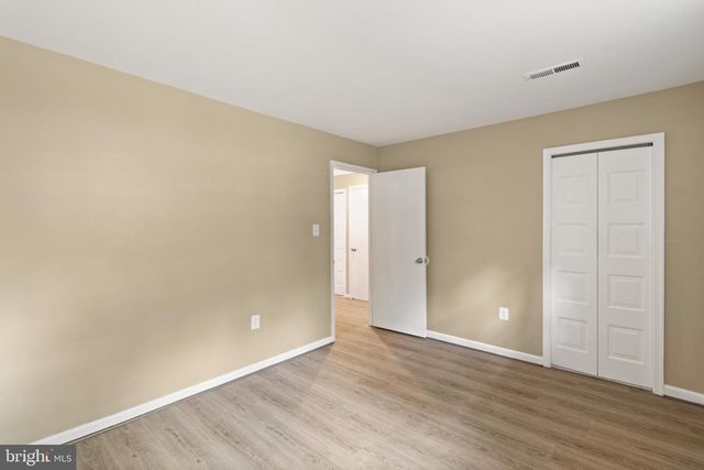 6168 FOREST CREEK CT, Springfield, VA 22152