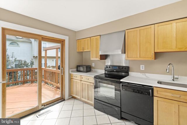 6168 FOREST CREEK CT, Springfield, VA 22152