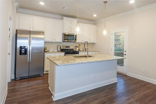 573 Auburn Crossing Drive, Auburn, GA 30011