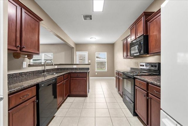 322 Shoshone Ridge Drive, La Marque, TX 77568
