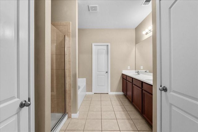 322 Shoshone Ridge Drive, La Marque, TX 77568
