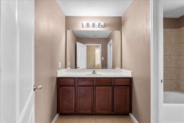 322 Shoshone Ridge Drive, La Marque, TX 77568