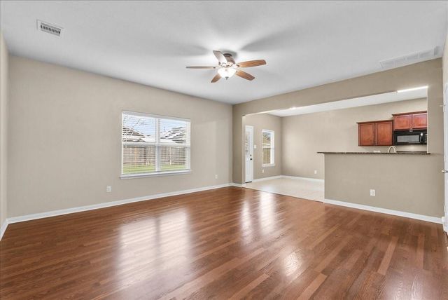 322 Shoshone Ridge Drive, La Marque, TX 77568