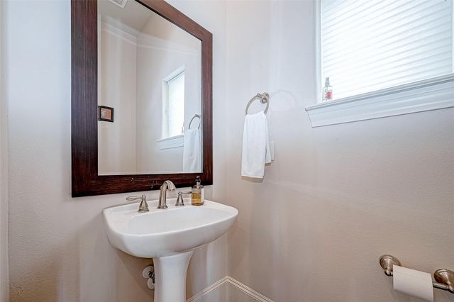 2524 Sherwin Street, Houston, TX 77007