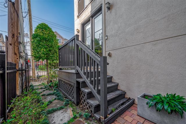 2524 Sherwin Street, Houston, TX 77007