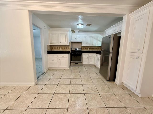 5701 Luna Street, Houston, TX 77076