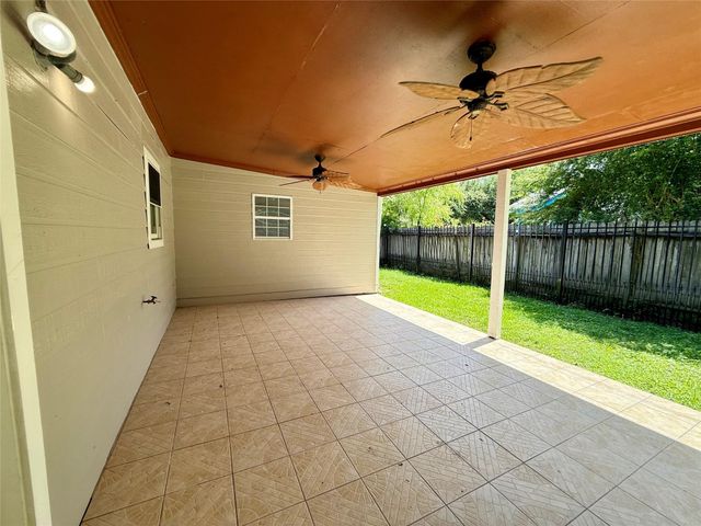 5701 Luna Street, Houston, TX 77076