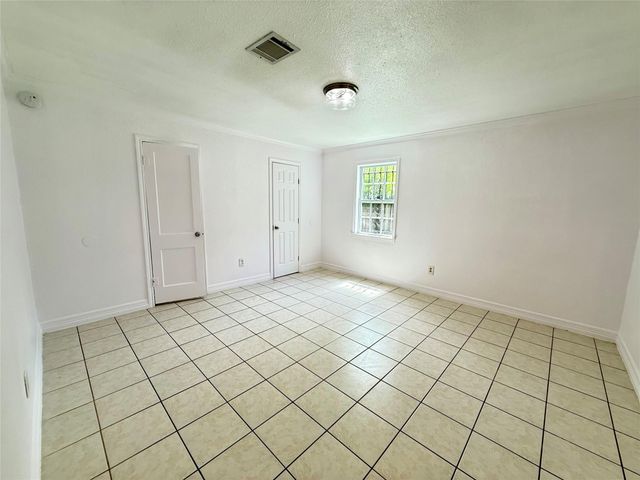 5701 Luna Street, Houston, TX 77076